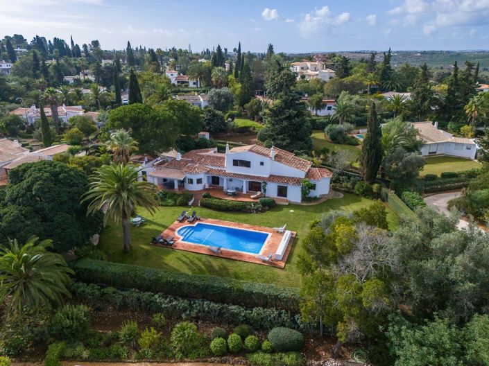 Image No.2-4 Bed Villa for sale