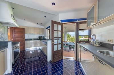 23-4534-78d1f4f8b6655591b02d22fabb36a692d73cc