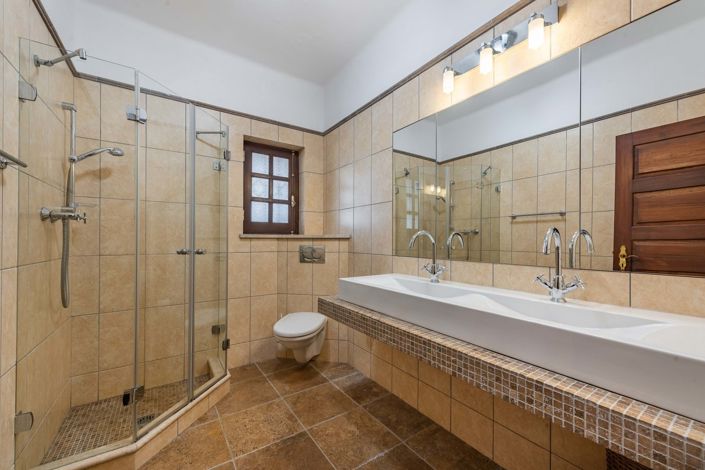 Image No.24-6 Bed Villa for sale