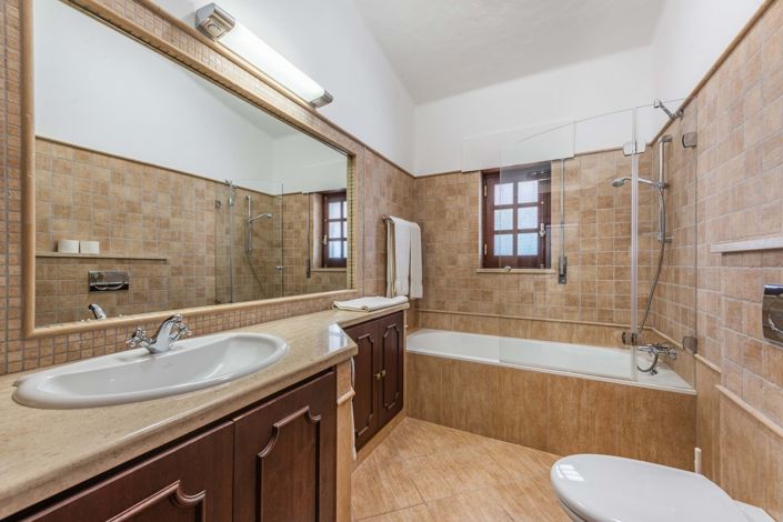 Image No.28-6 Bed Villa for sale