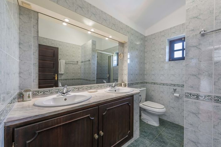 Image No.36-6 Bed Villa for sale