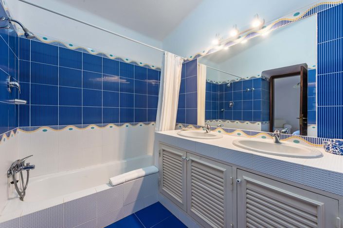 Image No.59-6 Bed Villa for sale