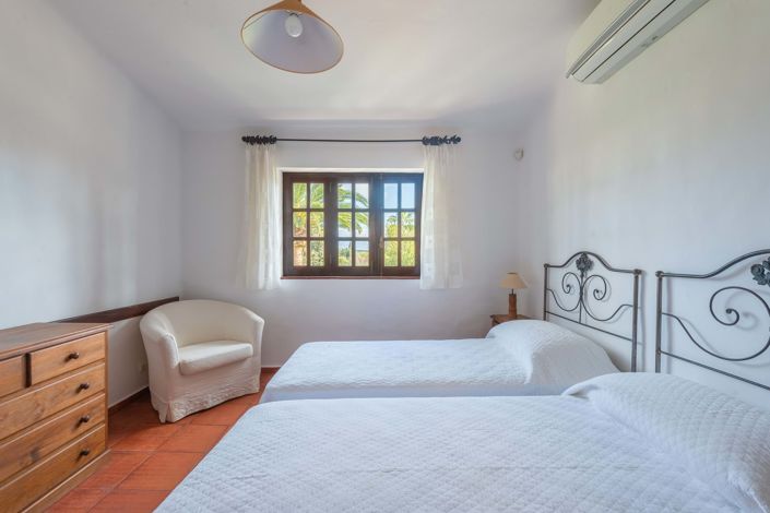 Image No.60-6 Bed Villa for sale