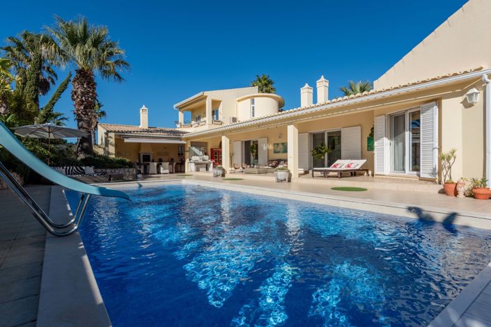 Image No.4-Villa de 4 chambres à vendre à Lagos