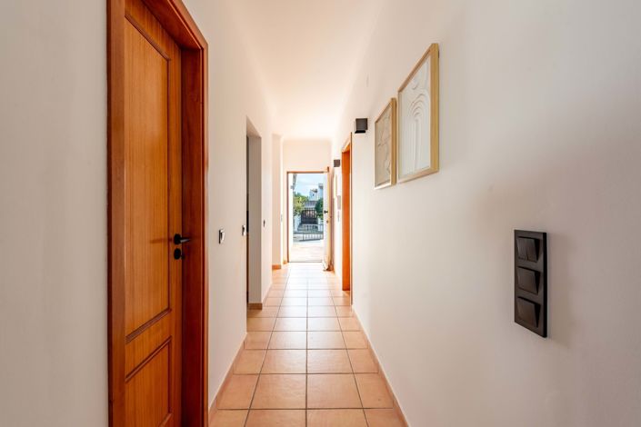 Image No.10-3 Bed Villa for sale