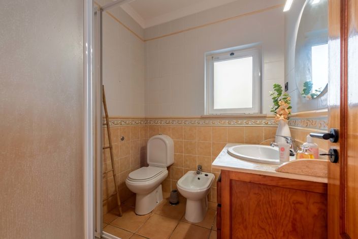 Image No.15-3 Bed Villa for sale