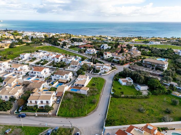 Image No.27-3 Bed Villa for sale