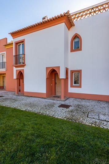 Image No.31-3 Bed Townhouse for sale