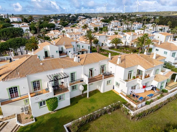 Image No.2-3 Bed Townhouse for sale