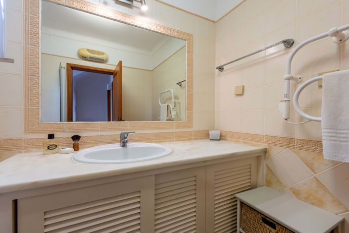 Image No.20-3 Bed Townhouse for sale