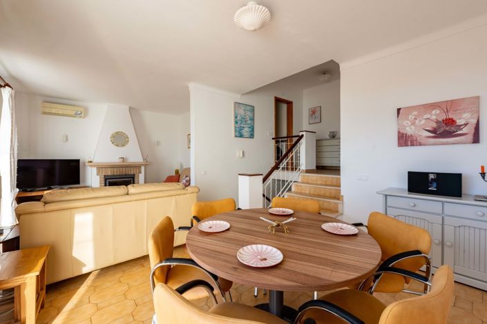 Image No.6-3 Bed Townhouse for sale