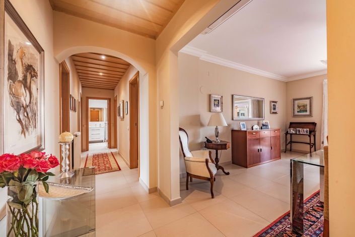 Image No.10-3 Bed Apartment for sale