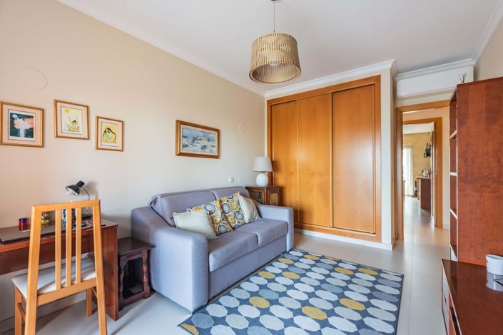 Image No.14-3 Bed Apartment for sale