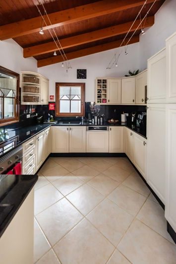 Image No.11-3 Bed Villa for sale