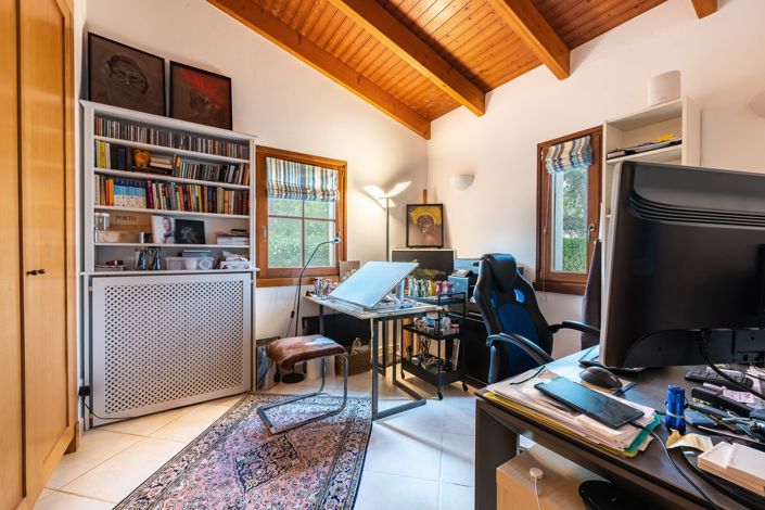 Image No.26-3 Bed Villa for sale