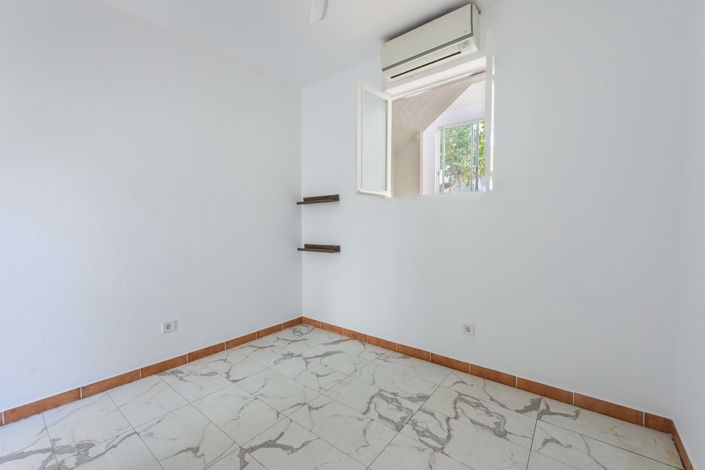 Image No.13-Villa for sale