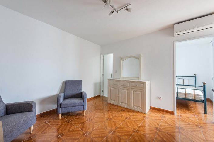 Image No.23-Villa for sale