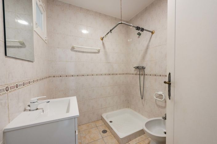 Image No.5-Villa for sale