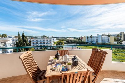 23-4561-78d1f4f8b6655591b02d22fabb36a692d73cc