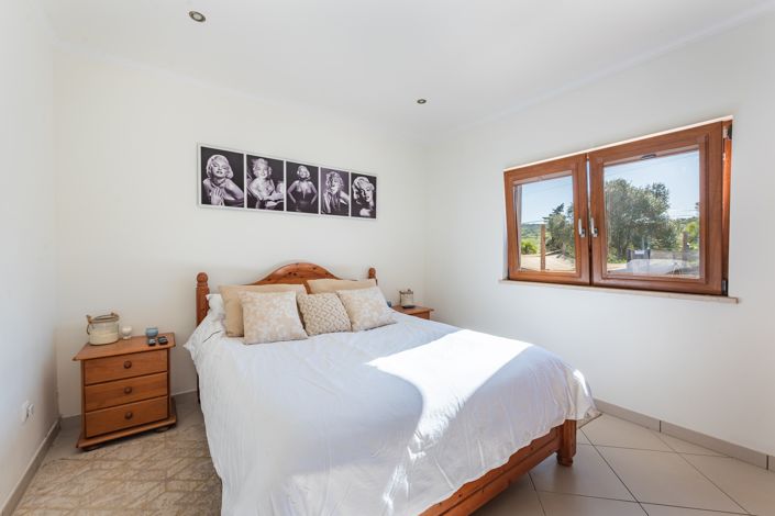 Image No.10-4 Bed Villa for sale