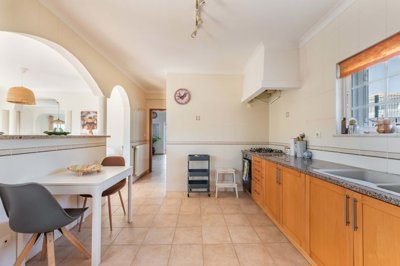 23-4548-78d1f4f8b6655591b02d22fabb36a692d73cc