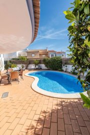 23-4548-78d1f4f8b6655591b02d22fabb36a692d73cc