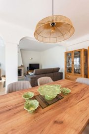 23-4548-78d1f4f8b6655591b02d22fabb36a692d73cc