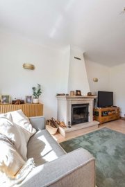 23-4548-78d1f4f8b6655591b02d22fabb36a692d73cc