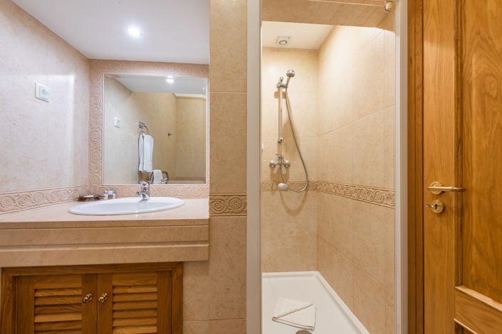 Image No.18-Villa de 4 chambres à vendre à Lagos