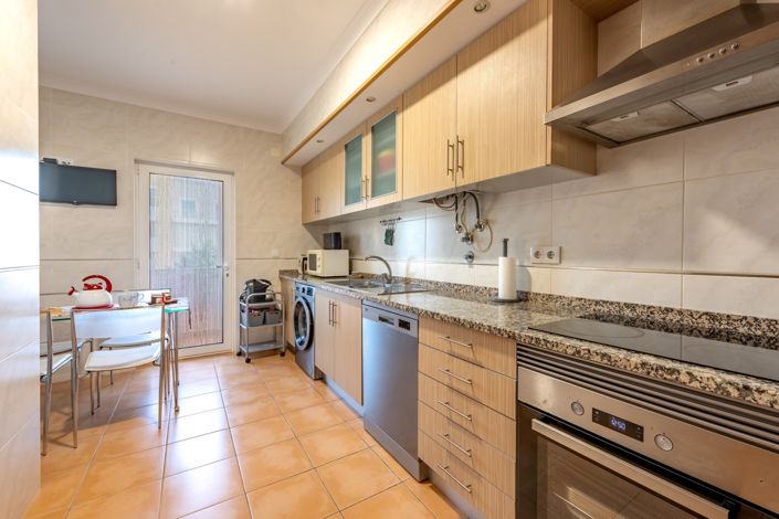 Image No.20-3 Bed Apartment for sale