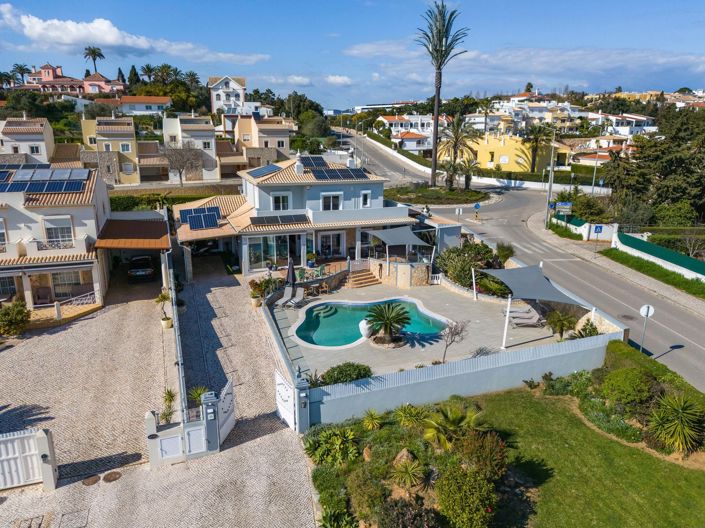 Image No.54-4 Bed Villa for sale