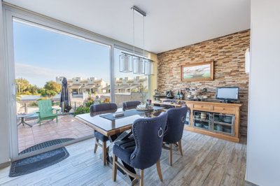 23-4572-78d1f4f8b6655591b02d22fabb36a692d73cc