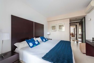 23-4562-78d1f4f8b6655591b02d22fabb36a692d73cc