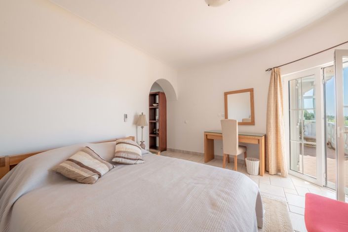 Image No.12-5 Bed Villa for sale