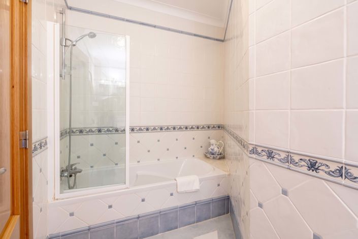 Image No.20-5 Bed Villa for sale