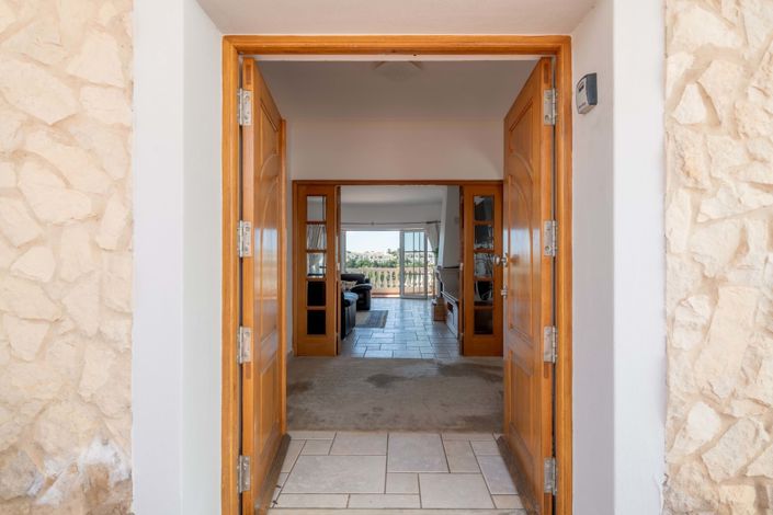 Image No.3-5 Bed Villa for sale