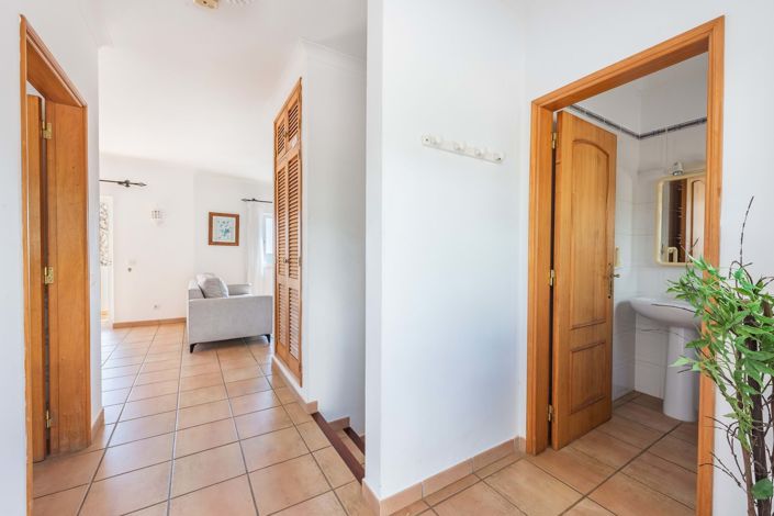 Image No.12-2 Bed Townhouse for sale