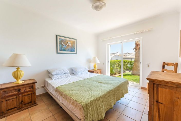 Image No.17-2 Bed Townhouse for sale