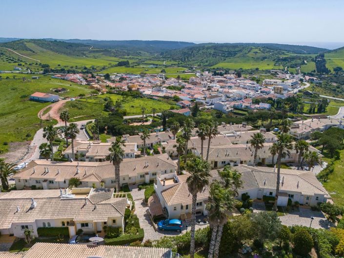 Image No.2-2 Bed Townhouse for sale