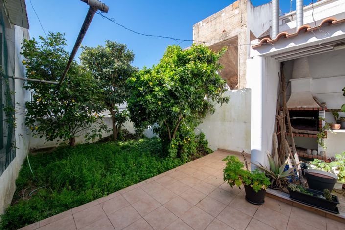 Image No.13-3 Bed Townhouse for sale