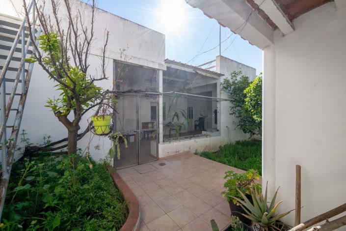 Image No.14-3 Bed Townhouse for sale