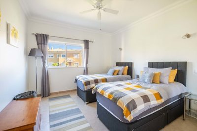 23-4573-78d1f4f8b6655591b02d22fabb36a692d73cc