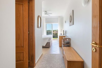 23-4573-78d1f4f8b6655591b02d22fabb36a692d73cc