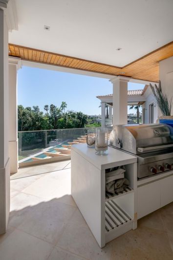 Image No.15-5 Bed Villa for sale