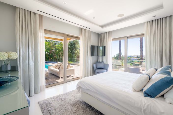 Image No.38-5 Bed Villa for sale