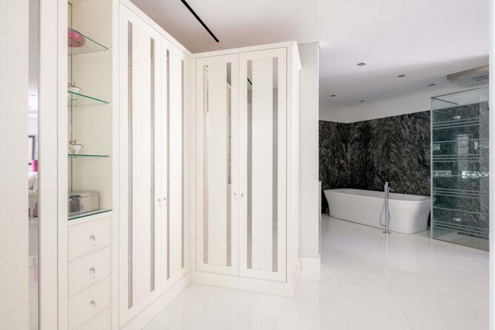 Image No.50-5 Bed Villa for sale