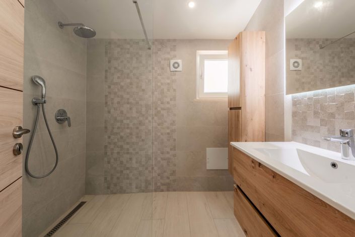 Image No.18-3 Bed Townhouse for sale