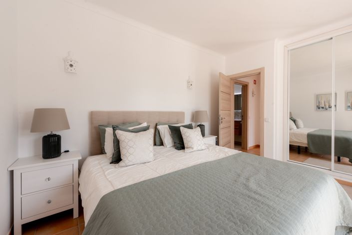 Image No.26-3 Bed Townhouse for sale