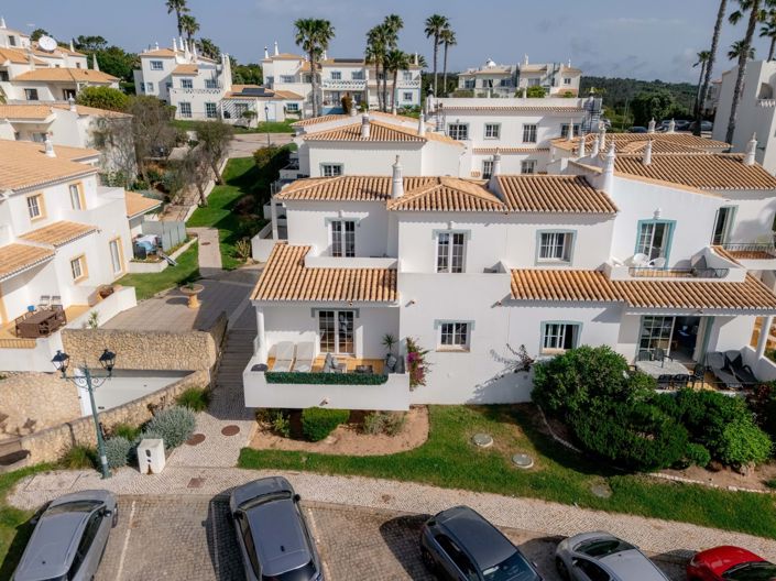 Image No.33-3 Bed Townhouse for sale