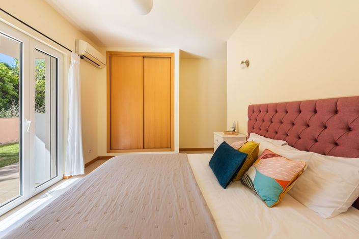 Image No.20-2 Bed Apartment for sale